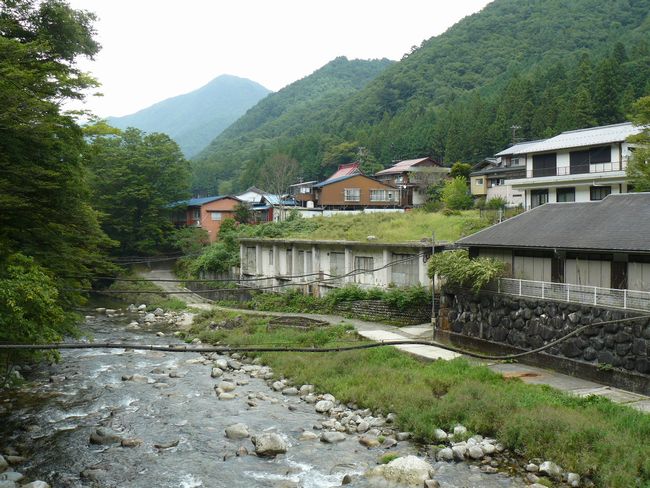 ��������F������