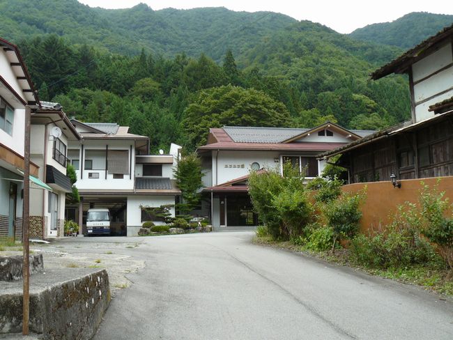 ��������F������