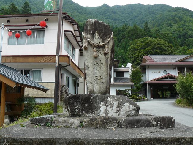 ��������F������