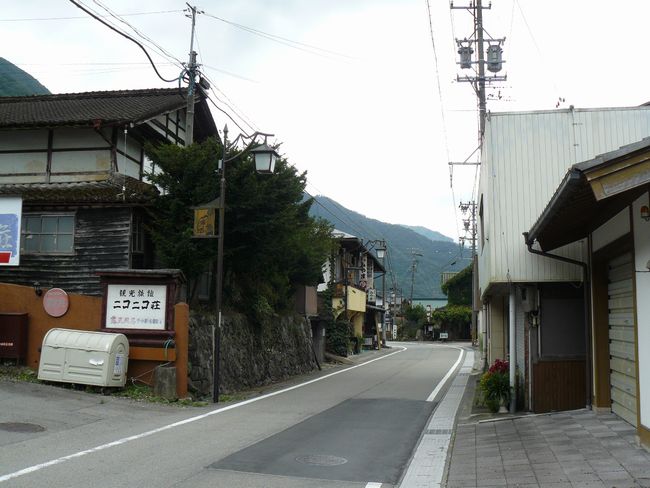 ��������F������