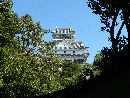 岐阜城登城の途中に顔を出す天守閣を撮った画像