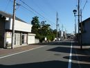 神戸町の植栽が美しい屋敷がある町並み