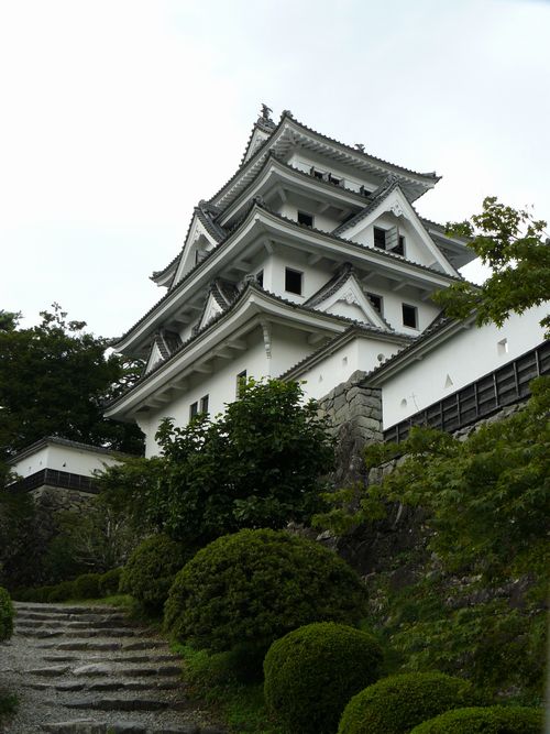 日本最古の木造再建天守閣がある郡上八幡城