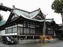 円城寺本堂を左斜め正面から写した写真