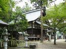 大津神社拝殿を左斜め正面から写した写真
