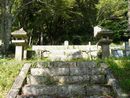 大名墓地のひっそり建立されている松平家乗の墓碑