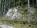 岩村城菱櫓のややいびつに積み上げられた石垣