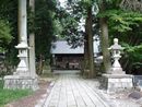 諏訪神社参道石畳の両側に建立されている石燈籠