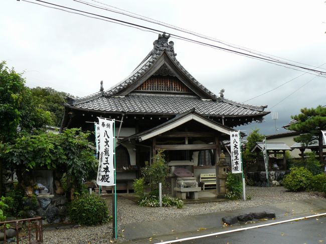 �������r