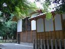 子守神社本殿の覆屋と幣殿を撮影した画像