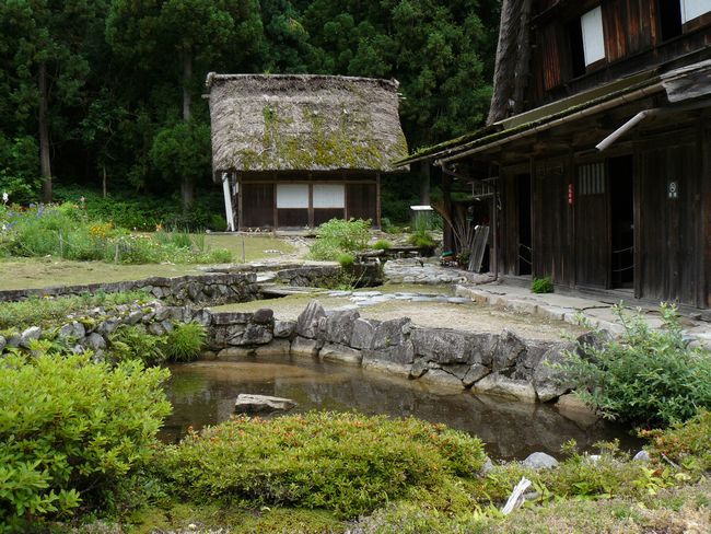 ���쑺�E���R�ƏZ��