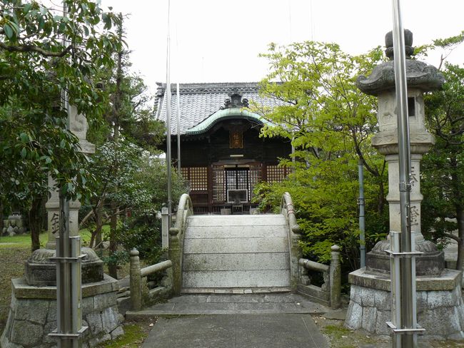 �������{