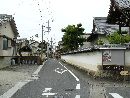 墨俣宿（大垣市）の寺院の土塀が構成している町並み：写真