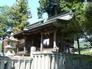 八幡神社本殿を右斜め正面から撮影した画像