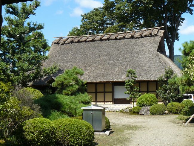 �q���ƏZ��