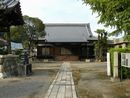 永泉寺参道石畳から見た本堂正面の画像