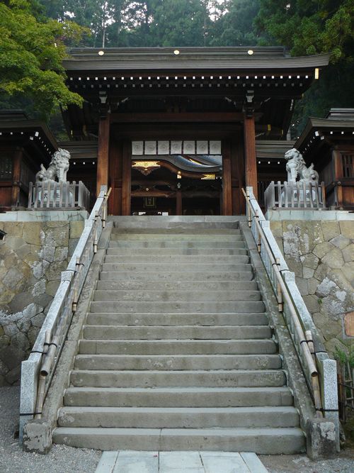 ���R�s�E���R�����{