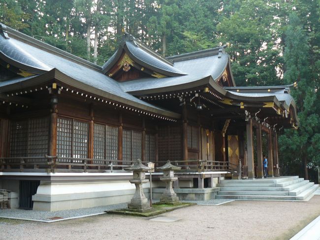 ���R�s�E���R�����{