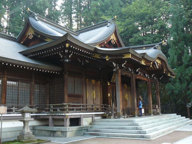 ���R�s�E���R�����{