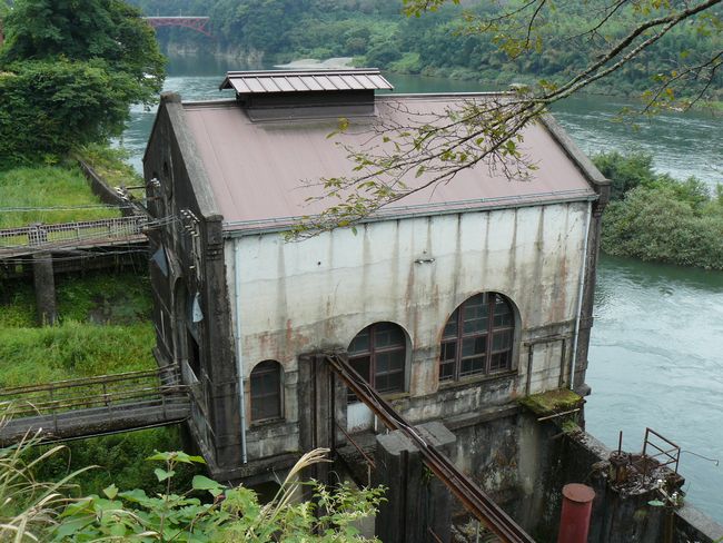 旧放水口発電所